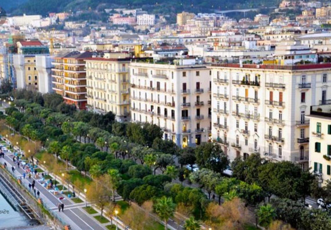 Dimora Dei Mercanti Salerno Exterior photo